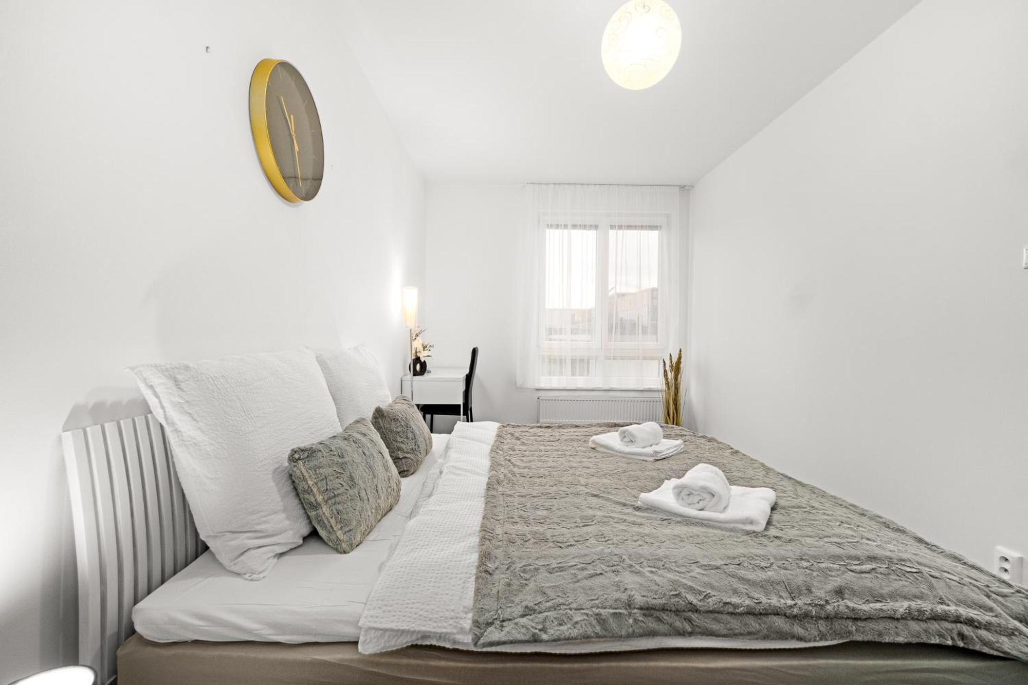 Bnb New Beautiful Apartment In The Center Of Ostrava With Option Garage Parking Ngoại thất bức ảnh