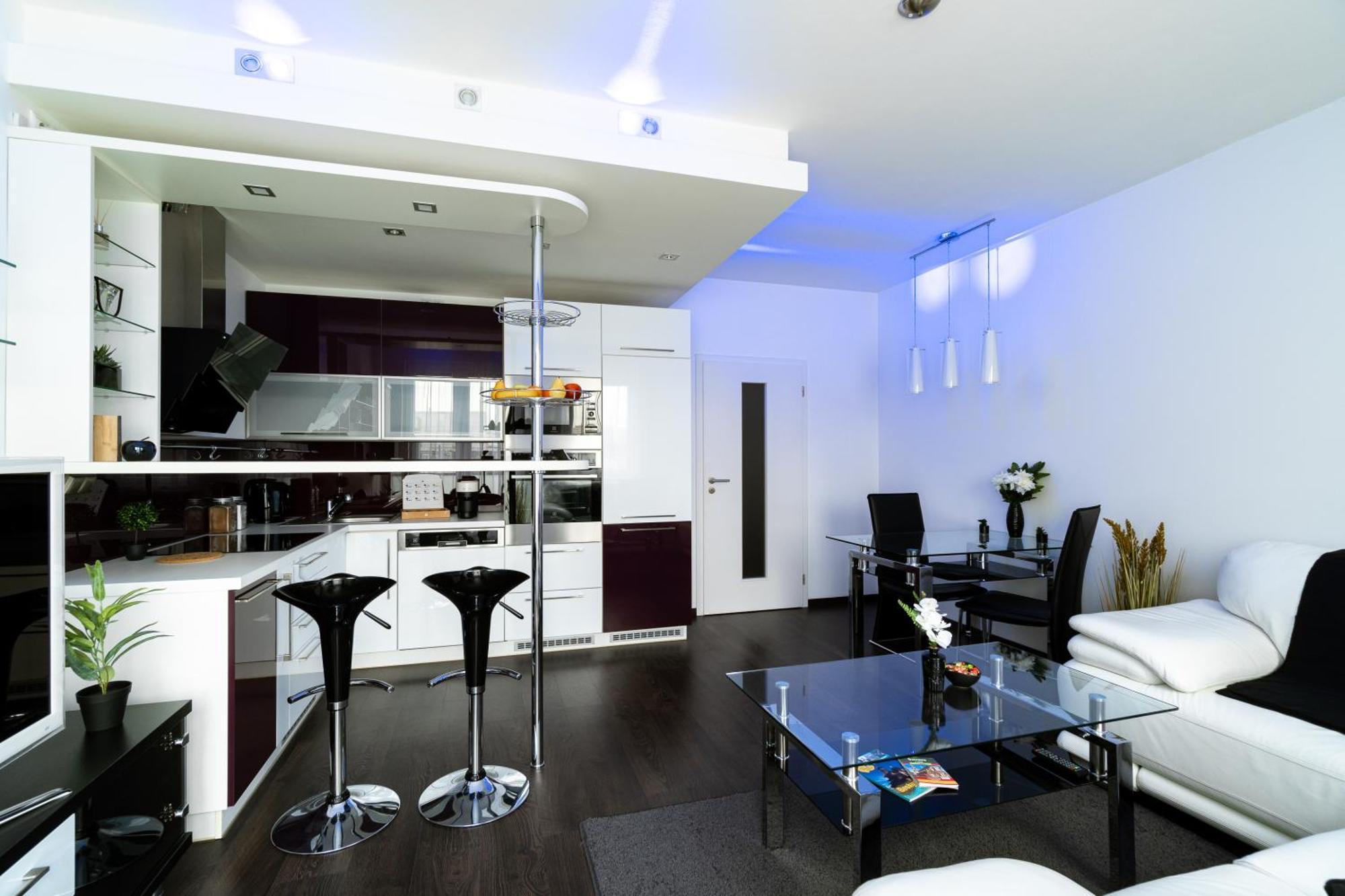 Bnb New Beautiful Apartment In The Center Of Ostrava With Option Garage Parking Ngoại thất bức ảnh