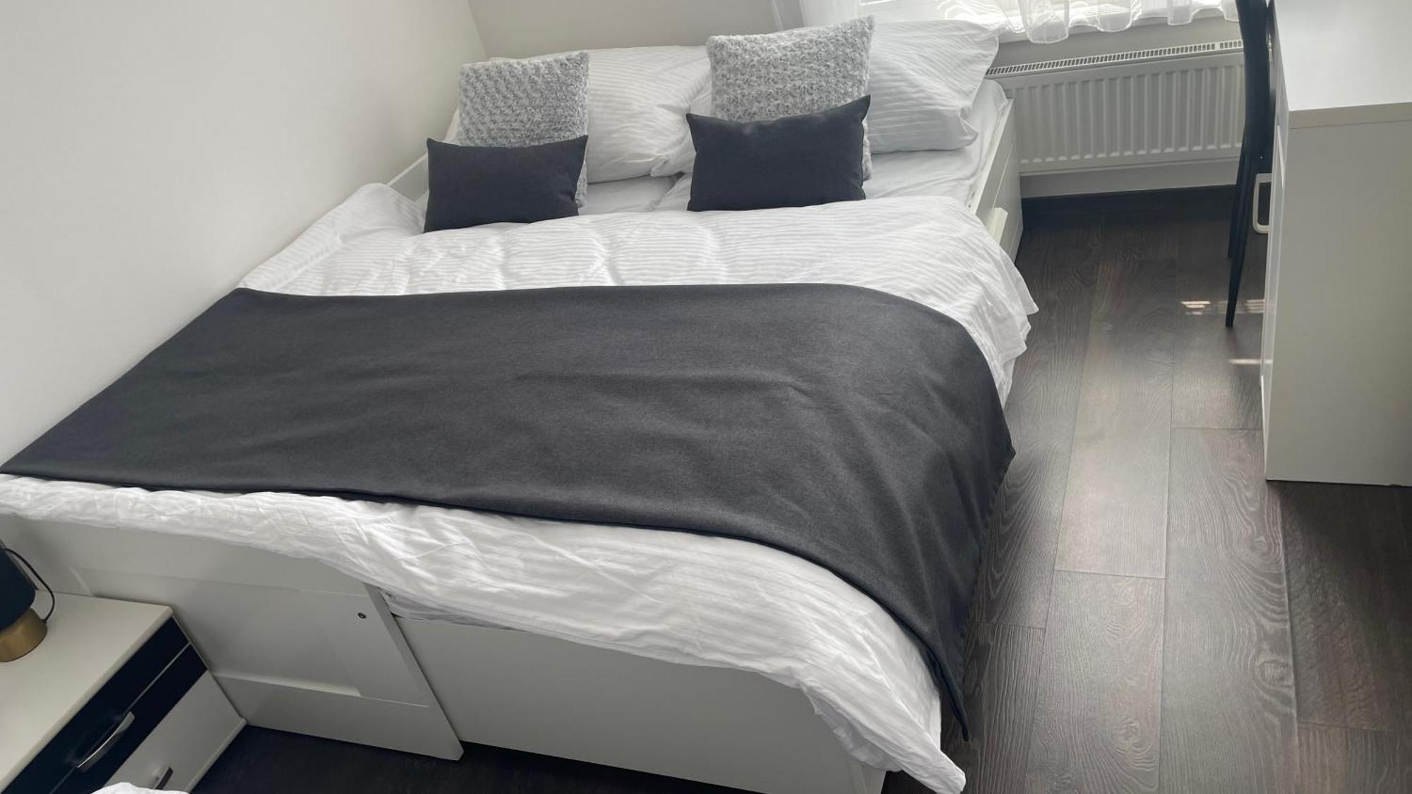 Bnb New Beautiful Apartment In The Center Of Ostrava With Option Garage Parking Ngoại thất bức ảnh