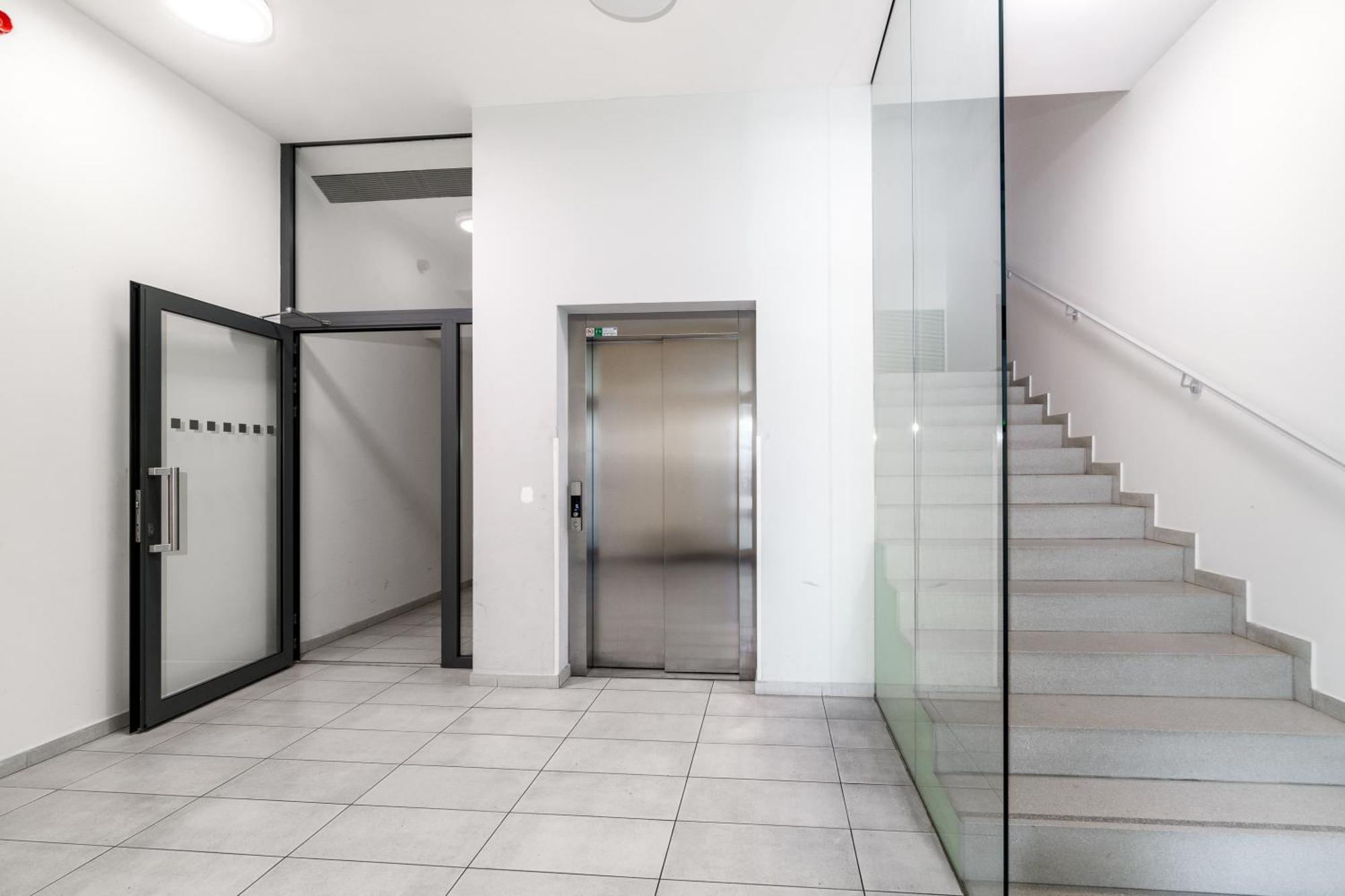 Bnb New Beautiful Apartment In The Center Of Ostrava With Option Garage Parking Ngoại thất bức ảnh