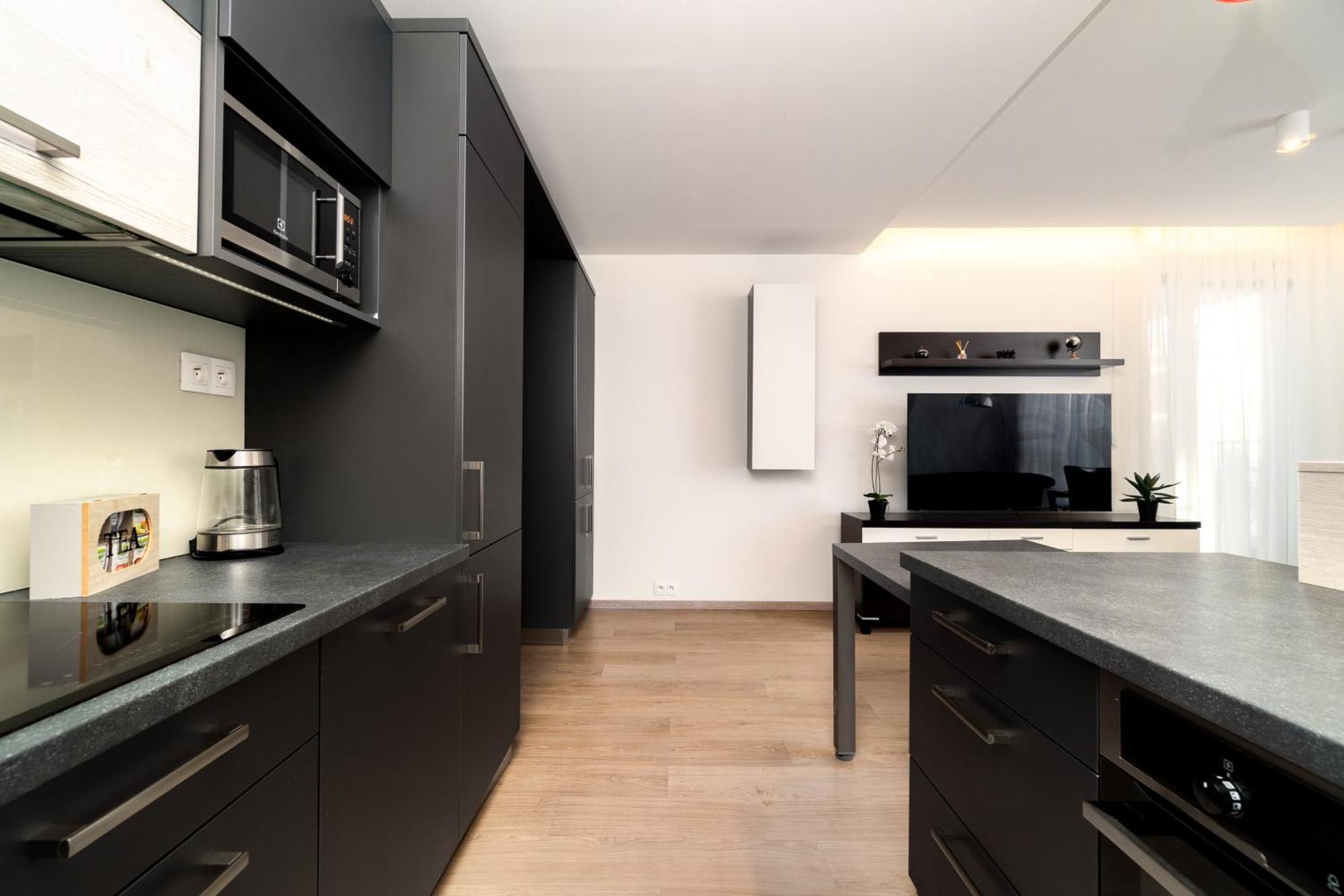 Bnb New Beautiful Apartment In The Center Of Ostrava With Option Garage Parking Ngoại thất bức ảnh