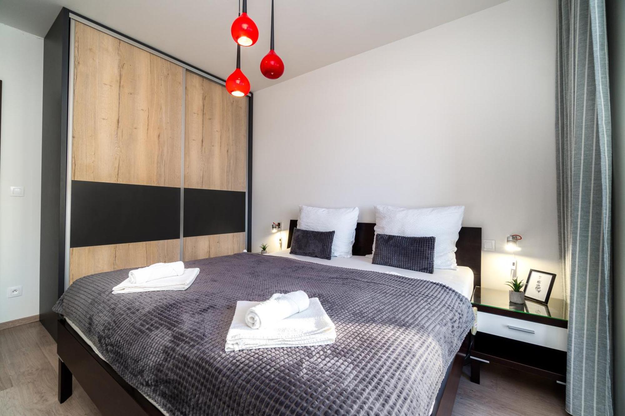 Bnb New Beautiful Apartment In The Center Of Ostrava With Option Garage Parking Ngoại thất bức ảnh