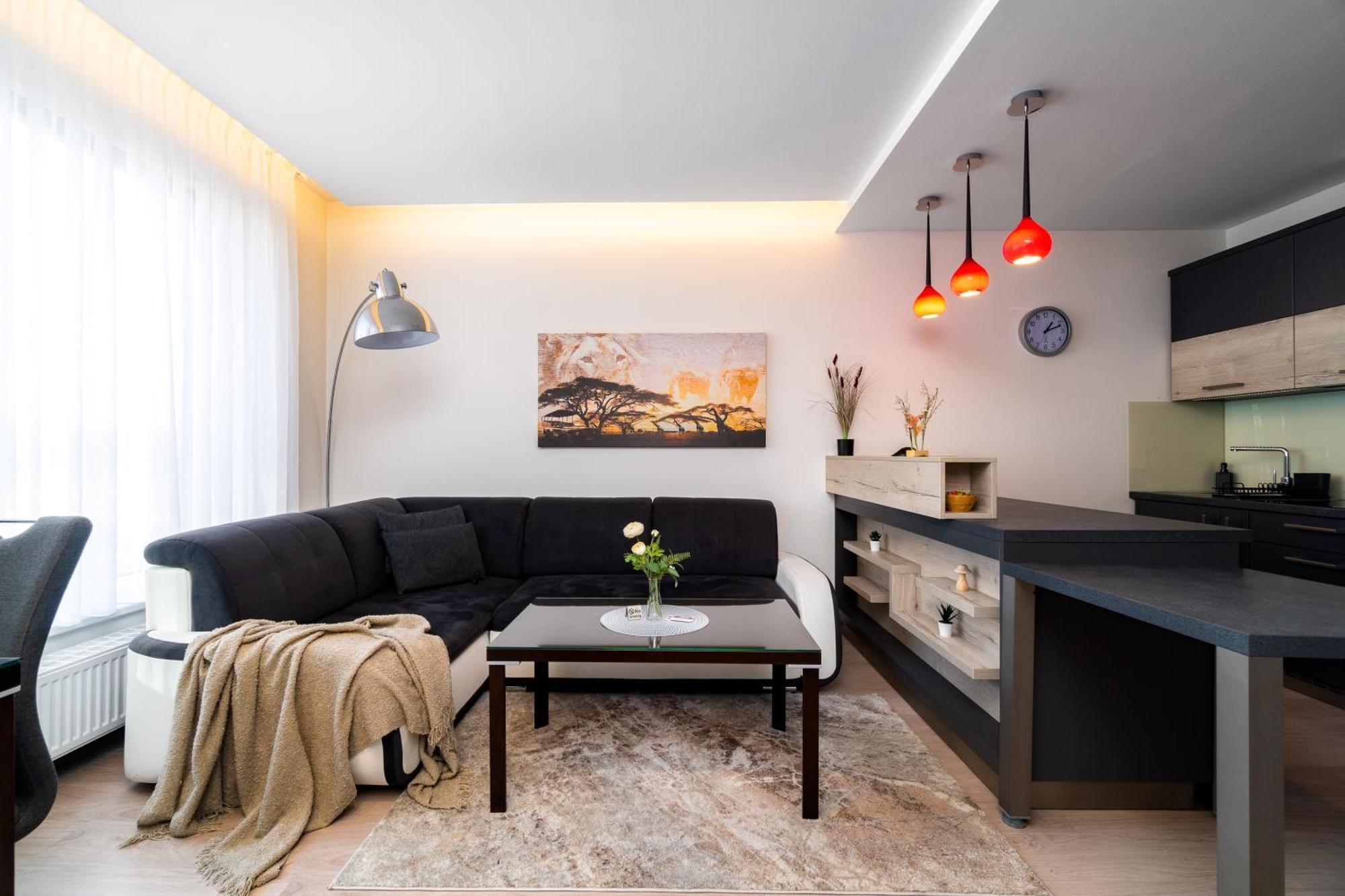 Bnb New Beautiful Apartment In The Center Of Ostrava With Option Garage Parking Ngoại thất bức ảnh
